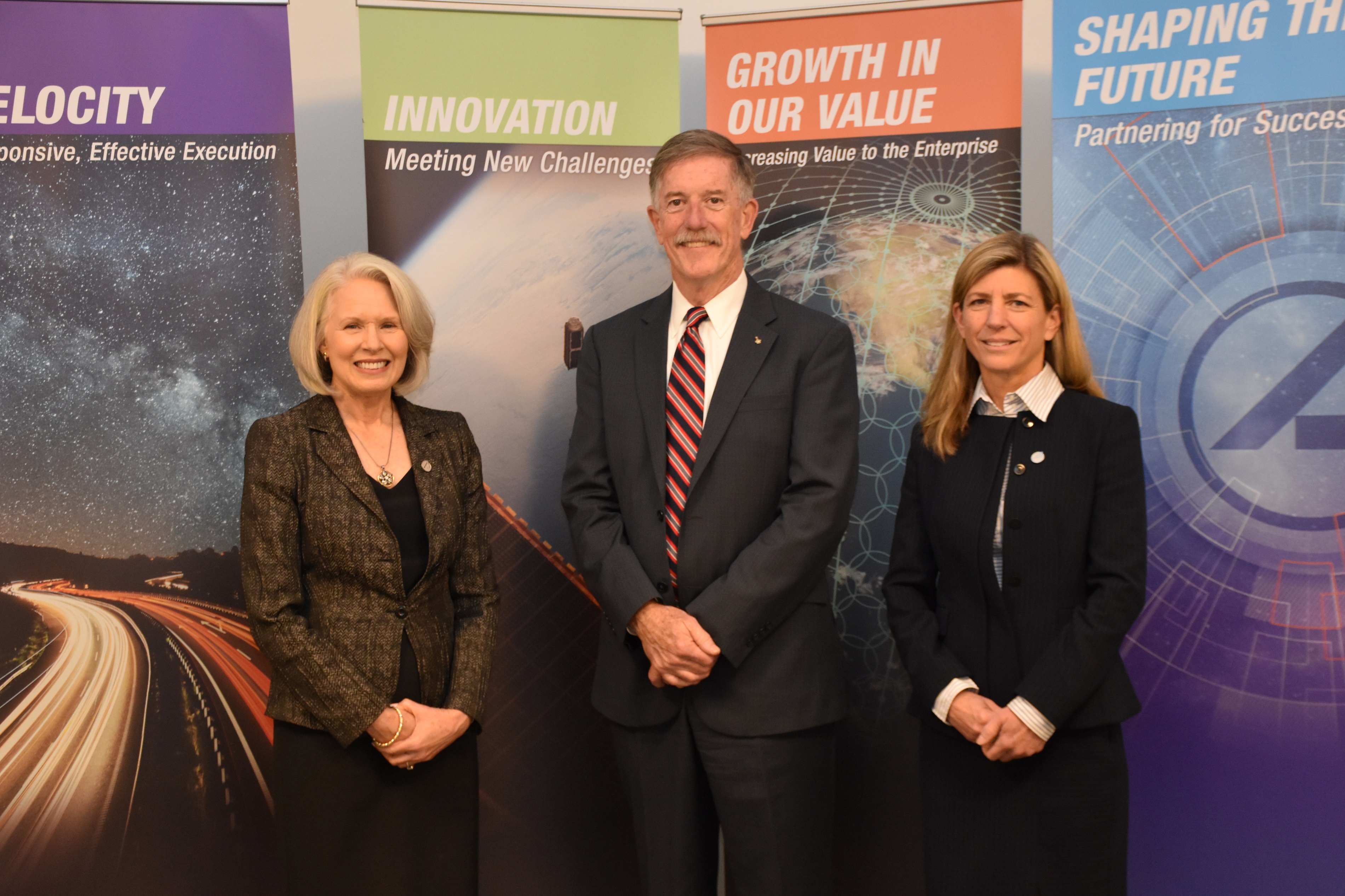 USGS Jim Reilly with Cathy Steele and Kathi Chambers