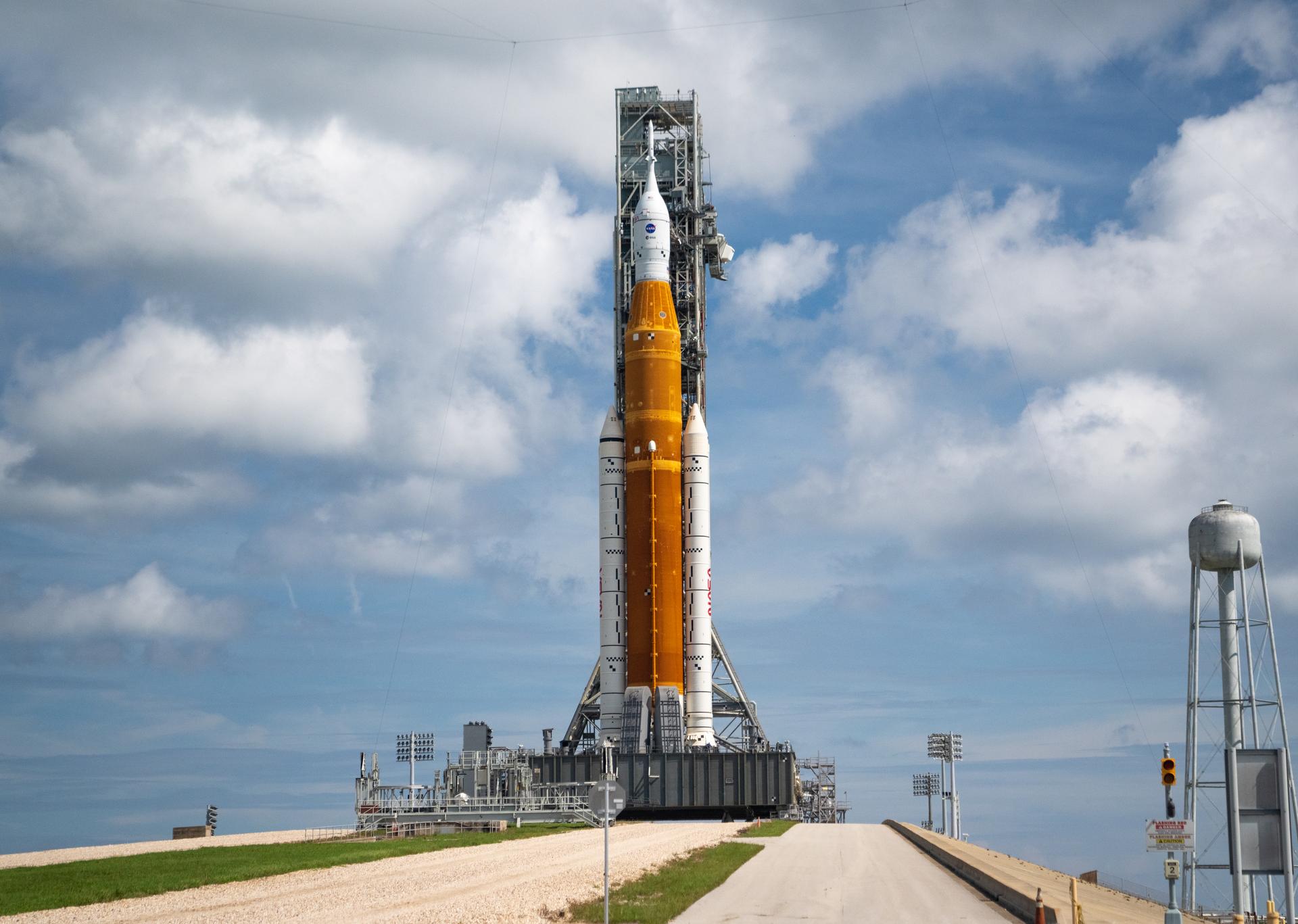 Artemis 1 on the launch pad