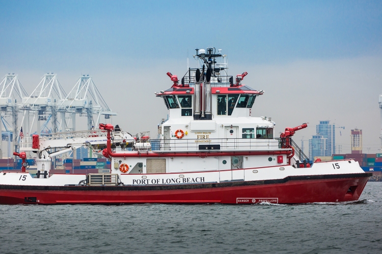Picture of a fireboat in long beach harbor
