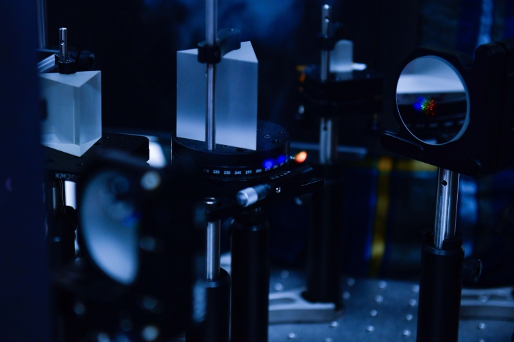 super continuum laser teststand